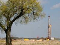 Contango Oil & Gas Announces Oil Discovery in Wyoming
