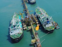 Venezuela dodges oil asset seizures with export transfers at sea