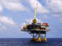 U.S. Offers Drillers Nearly All Offshore Waters, but Focus Is on Eastern Gulf