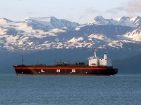 Ship Carrying LNG from UK Turns to Mediterranean