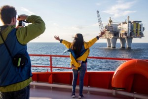 Summer Cruises to North Sea Oil Rigs Astound Tourists