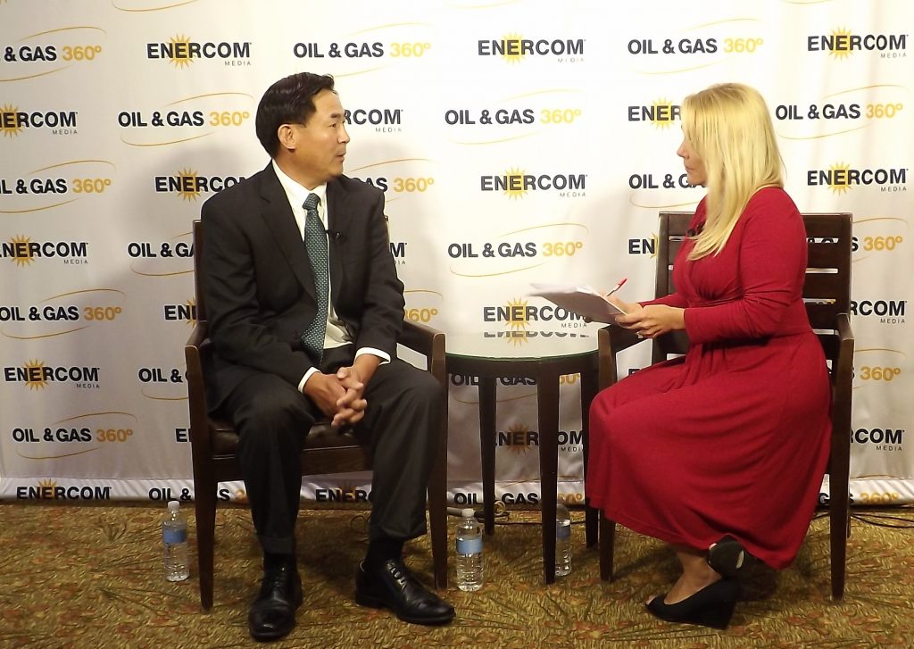 EnerCom Conference Buzzes with Discussions of Completions, Extended Laterals, Strategy