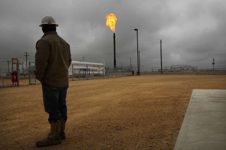 Report: U.S. oil producers burning record amount of natural gas- oil and gas 360