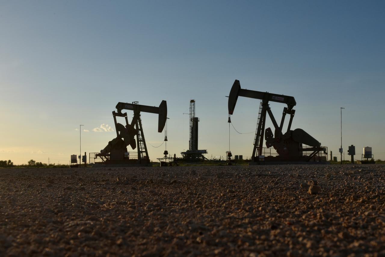Oil hovers near three-month highs on trade progress, lower inventories- oil and gas 360