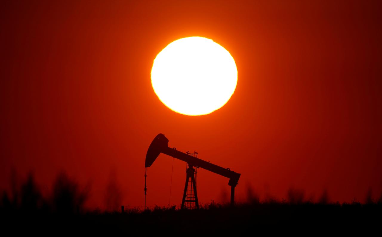 Oil steady as trade hopes, Mideast tensions support, dollar weighs- oil and gas 360