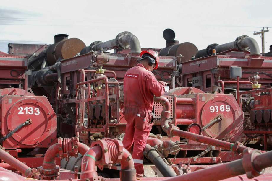 Halliburton to pay down debt by issuing $1 billion of lower-interest notes- oil and gas 360