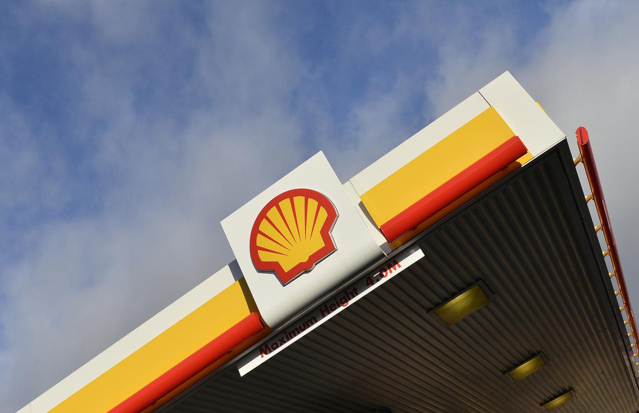 Shell eyes tankers for oil floating storage after price collapse- oag360