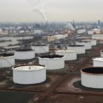 Oil falls towards $25 as oversupply fears mount with U.S. inventory rise- oil and gas 360