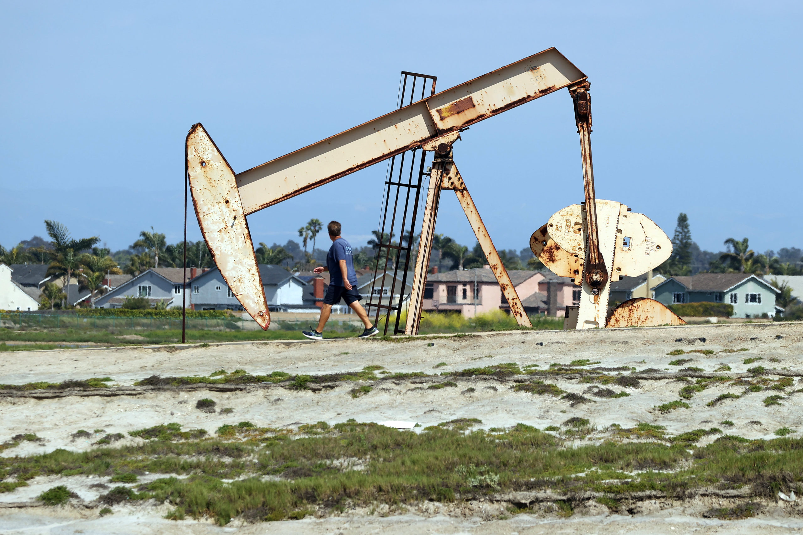 Oil rallies more than 50% in two days in comeback from record lows- oil and gas 360