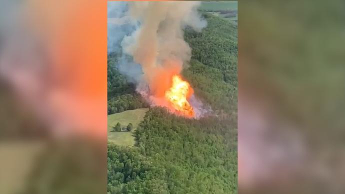 FLEMING COUNTY (WKYT) - Crews responded to a gas pipeline explosion in Fleming County.