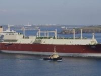 Qatar Petroleum signs record-breaking LNG shipbuilding agreements