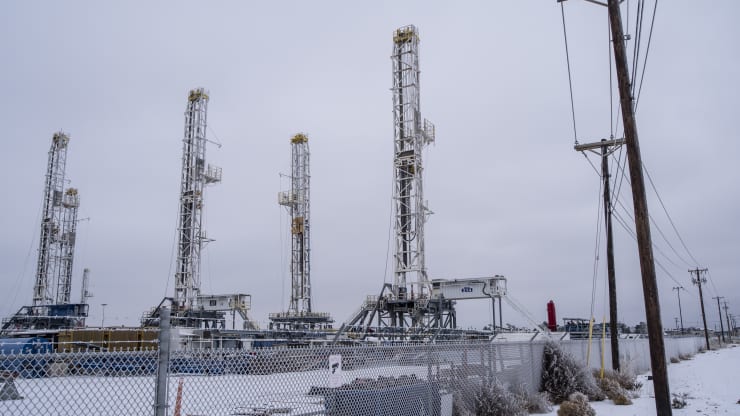 Oil drops on India’s COVID-19 crisis, pipeline resumption- oil and gas 360