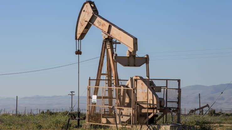 Oil gains after cyberattack forces shutdown of U.S. fuel pipelines-oil and gas 360
