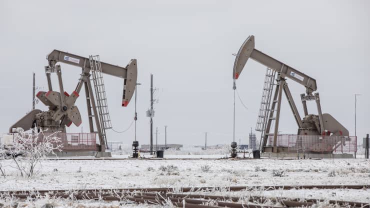 Oil rises on geopolitical risks, supply shortage- oil and gas 360