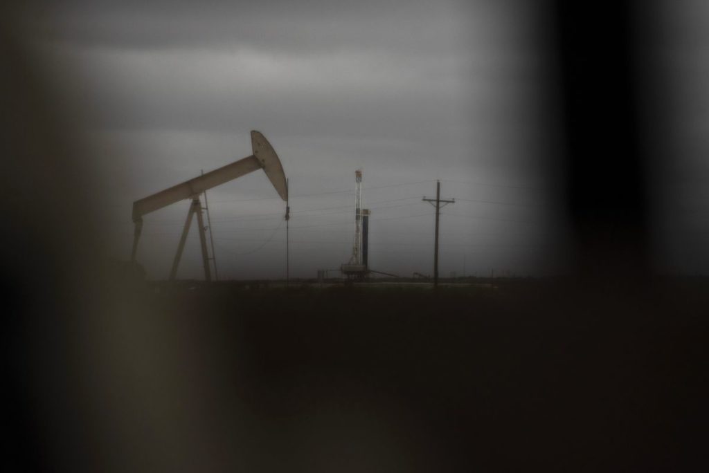 U.S. crude output will rise at slower-than-expected pace, EIA says- oil and gas 360