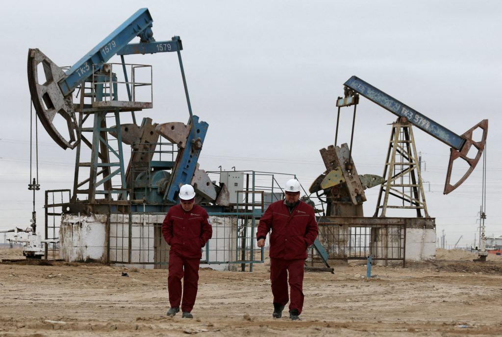 Oil benchmarks on course for biggest weekly losses in 2 years- oil and gas 360