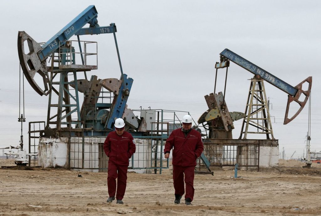 North American oil companies scramble to find workers despite boom- oil and gas 360