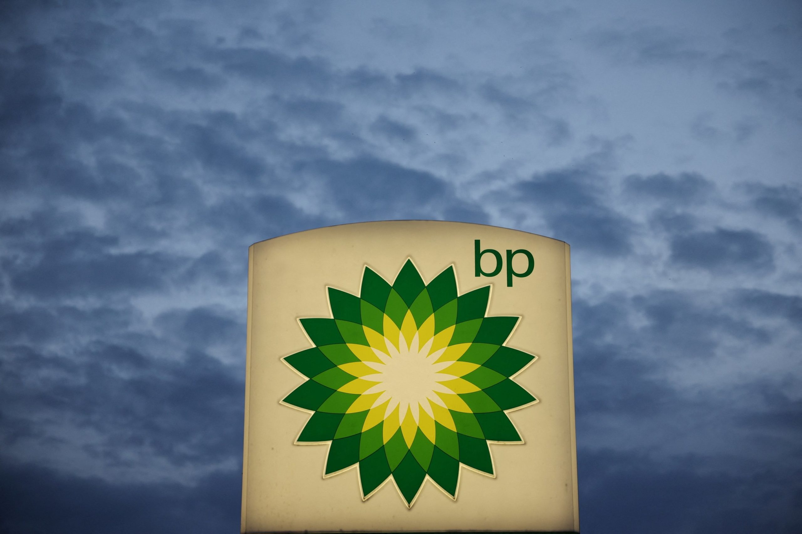 Oil giant BP buys 40.5 stake in massive renewables and green hydrogen