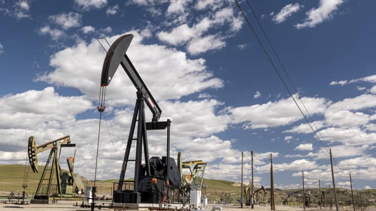 Oil tumbles more than 9%, breaks below $100 as recession fears mount- oil and gas 360