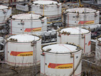 Oil rises on prospect of OPEC+ supply cut