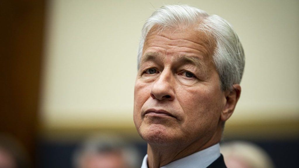 JP Morgan’s CEO urges U.S. oil and gas drillers to raise production-oil and gas 360