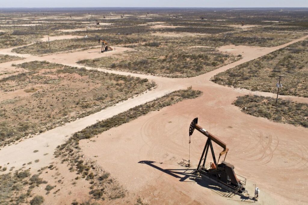 U.S. shale “ripe” for takeover boom as producers look for new drilling sites- oil and gas 360
