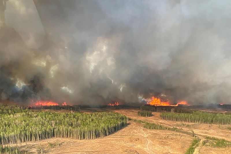 Canadian operators restart oil and gas production as wildfires subside- oil and gas 360- oil and gas 360