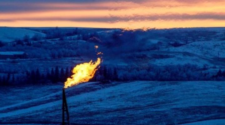 US natgas futures hold near 3-month high on hot forecasts- oil and gas 360
