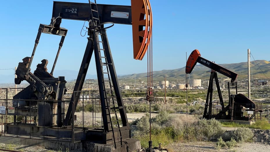 Oil prices gain more than 1% as investors eye U.S. crude supplies- oil and gas 360
