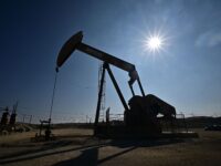 Oil prices little changed as fundamentals weigh on geopolitical risk premium