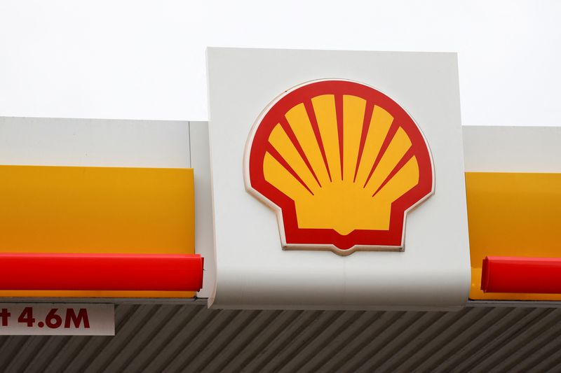 U.S.-listed international oil and gas companies benefit from "friendlier" investor base, former Shell CEO says - Vimarsana News
