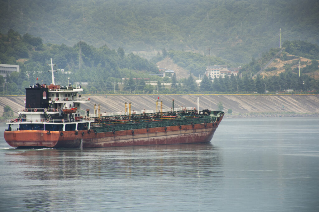 Key Chinese ports ban oil tankers sanctioned by the U.S.- oil and gas 360