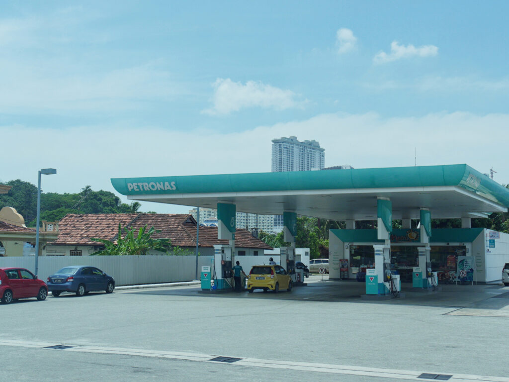 Petronas in talks to exit Argentina’s Vaca Muerta shale- oil and gas 360