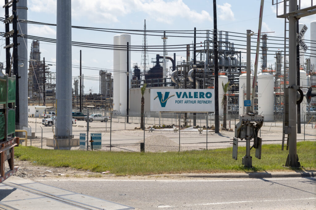 Valero Trumps Q3 Earnings Estimates as Refining Margins Soar- oil and gas 360