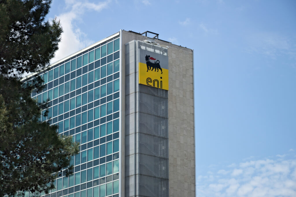 Eni takes 32% stake in Vaca Muerta blocks for Argentina LNG- oil and gas 360