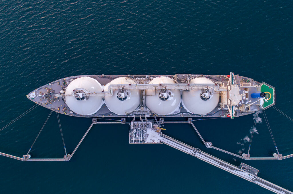 China’s LNG buying spree tightens global gas market - oil and gas 360